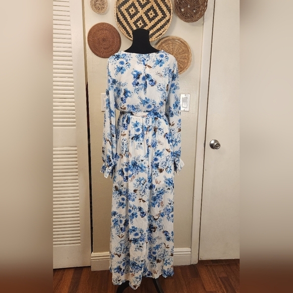 LAST ONE! Blue And White Floral Long Sleeve Maxi Wrap Dress - Picture 8 of 11